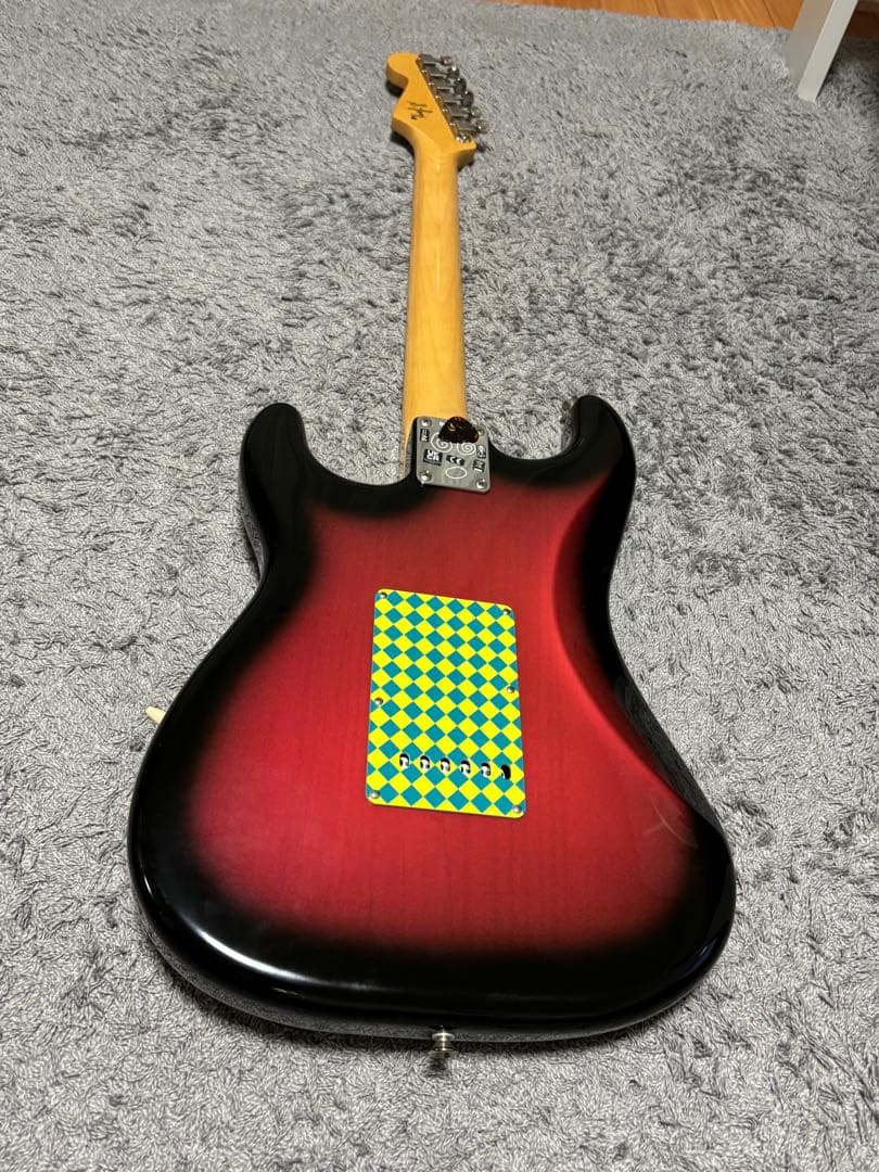 ファズ内蔵　Fender Steve Lacy People Pleaser