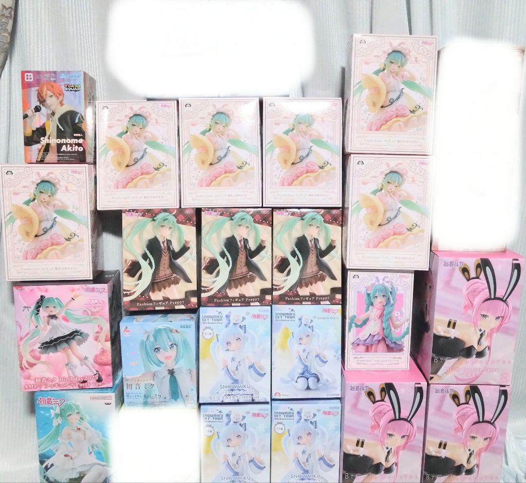初音ミク　新作　フィギュア　まとめ売り　21個