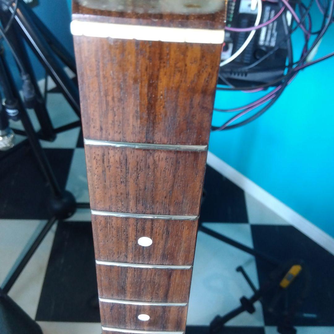 ストラトキャスター、タイプエレキギター…エメラルドグリーン！