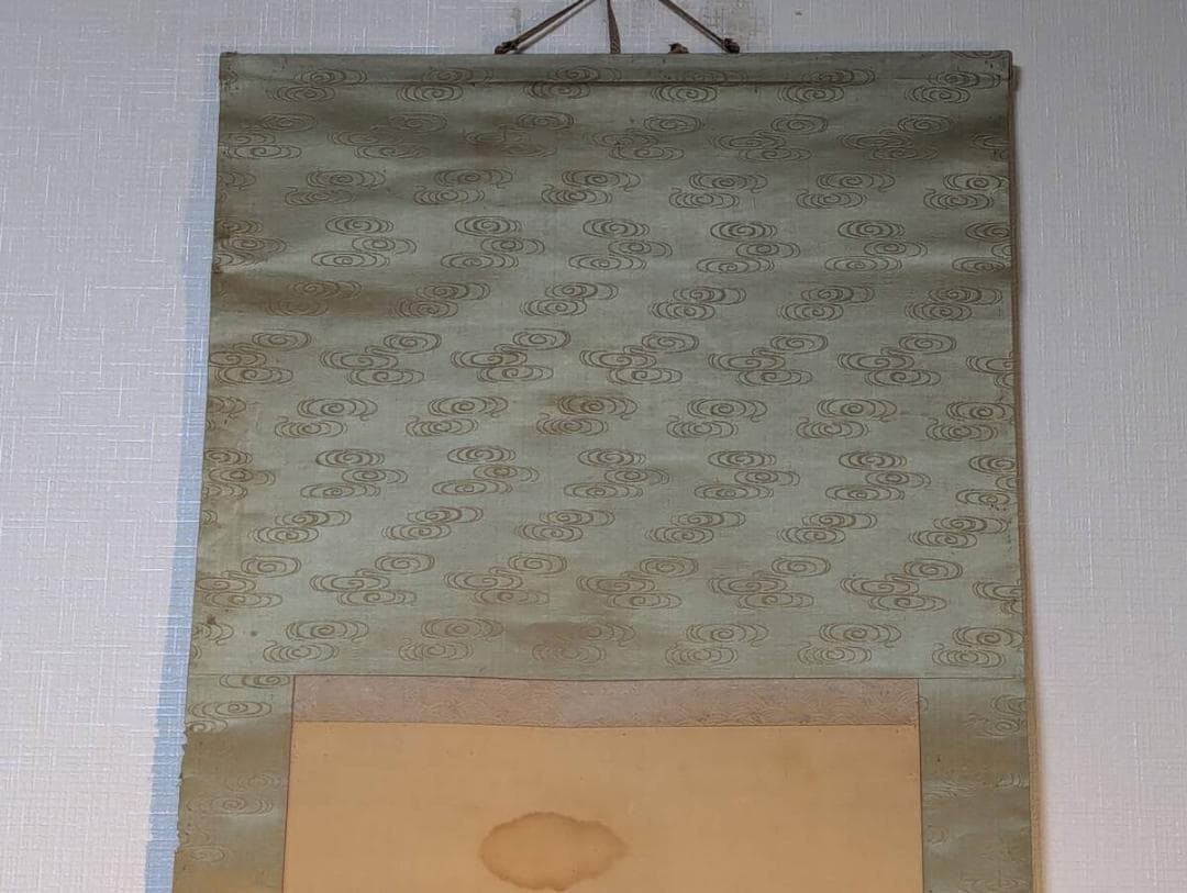 【真作】掛軸　墨濃淡に浮かぶ幽玄山水　静謐なる山岳風景掛軸　合箱入　T54