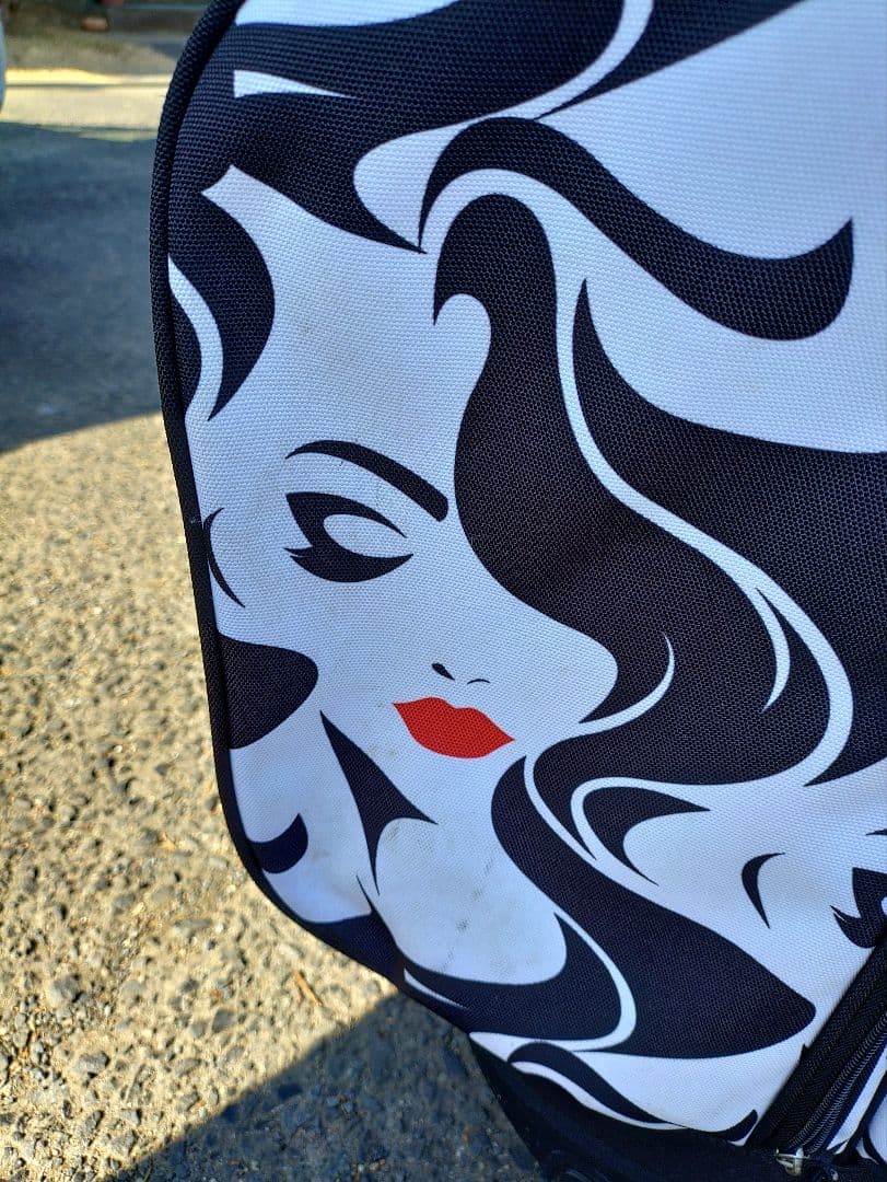 ラウドマウス【モナ】中古キャディバッグ　フードカバー破損