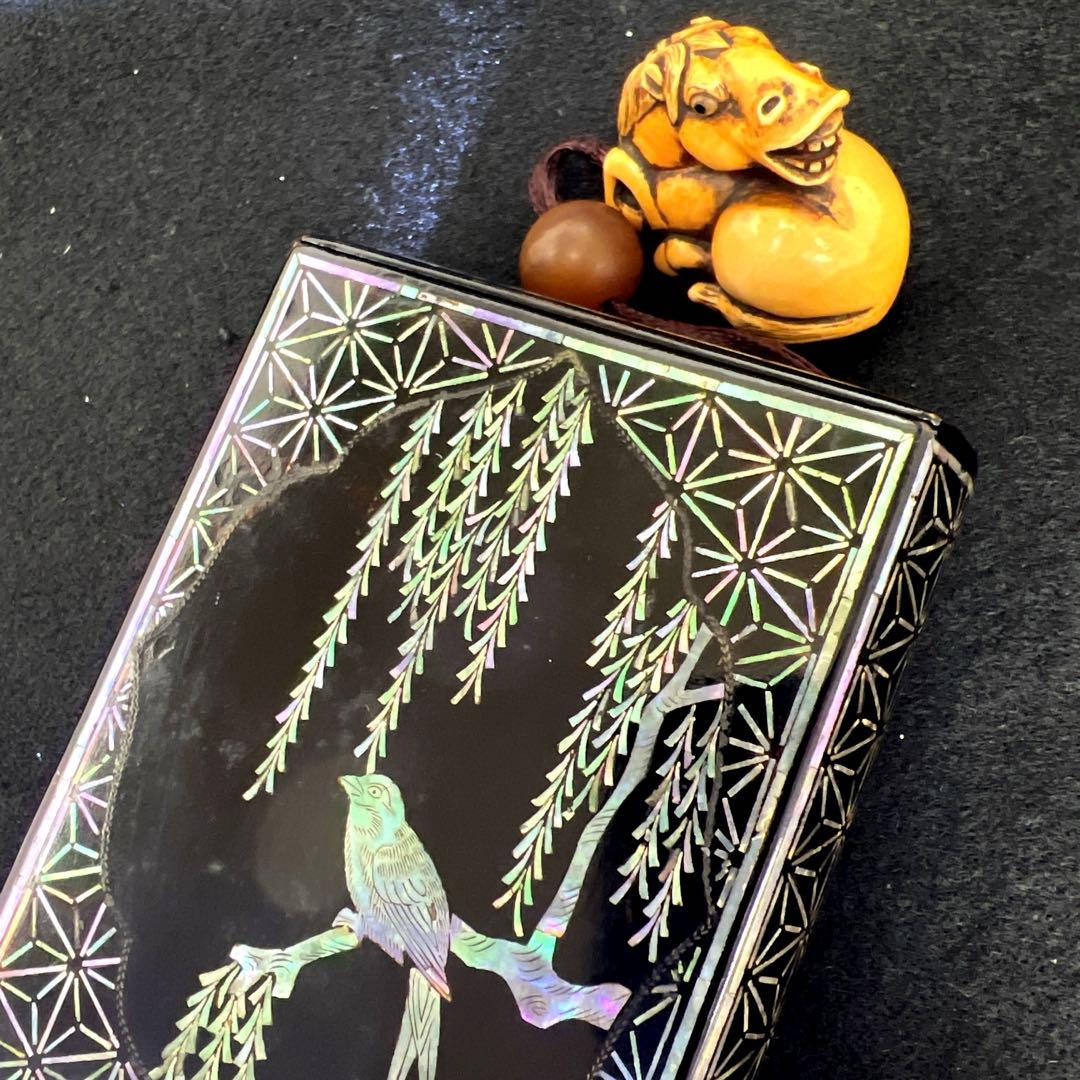 江戸時代　極上螺鈿花鳥図提物、極上馬根付　66g 東Y8-0122☆2Fトニサ