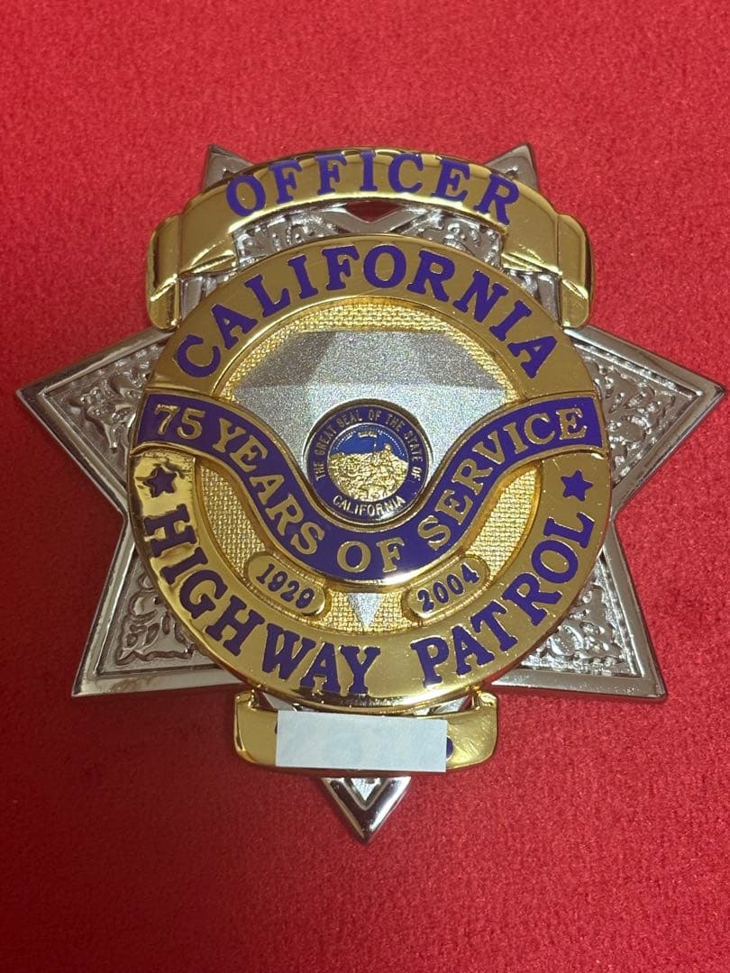 カリフォルニアハイウェイパトロール （CHP）75周年記念バッジ