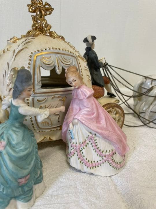 アンティーク　シンデレラ　陶器置物　ライト　オルゴール　中世　馬車　馬　古美術