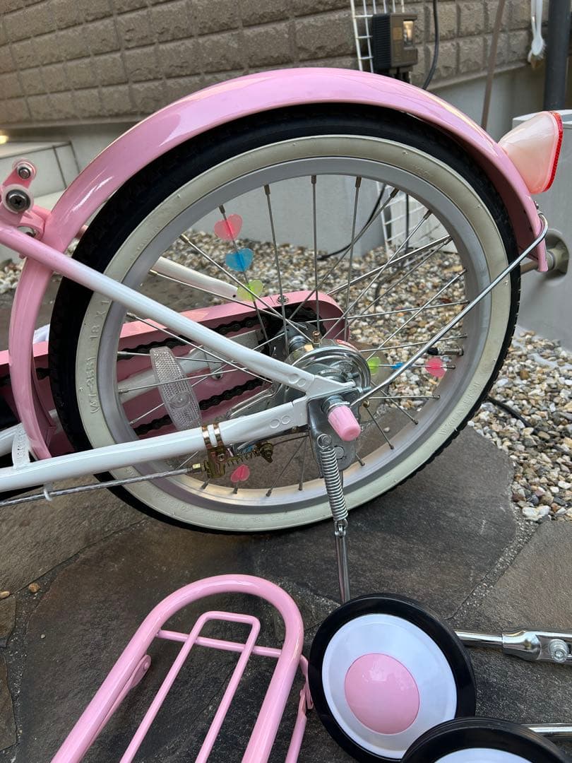 自転車　子供　18インチ　補助輪あり　ヘルメット付き