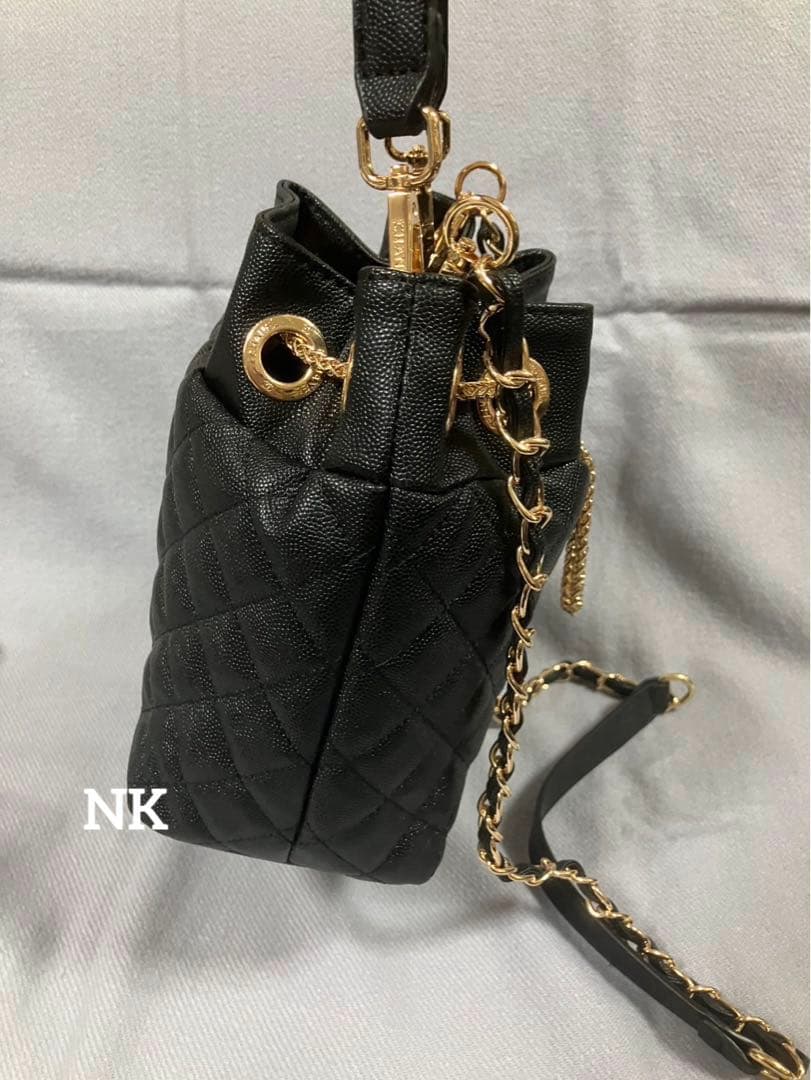 ショルダーバッグ　シャネル　ノベルティ　巾着バッグ　レザー　3way VIP