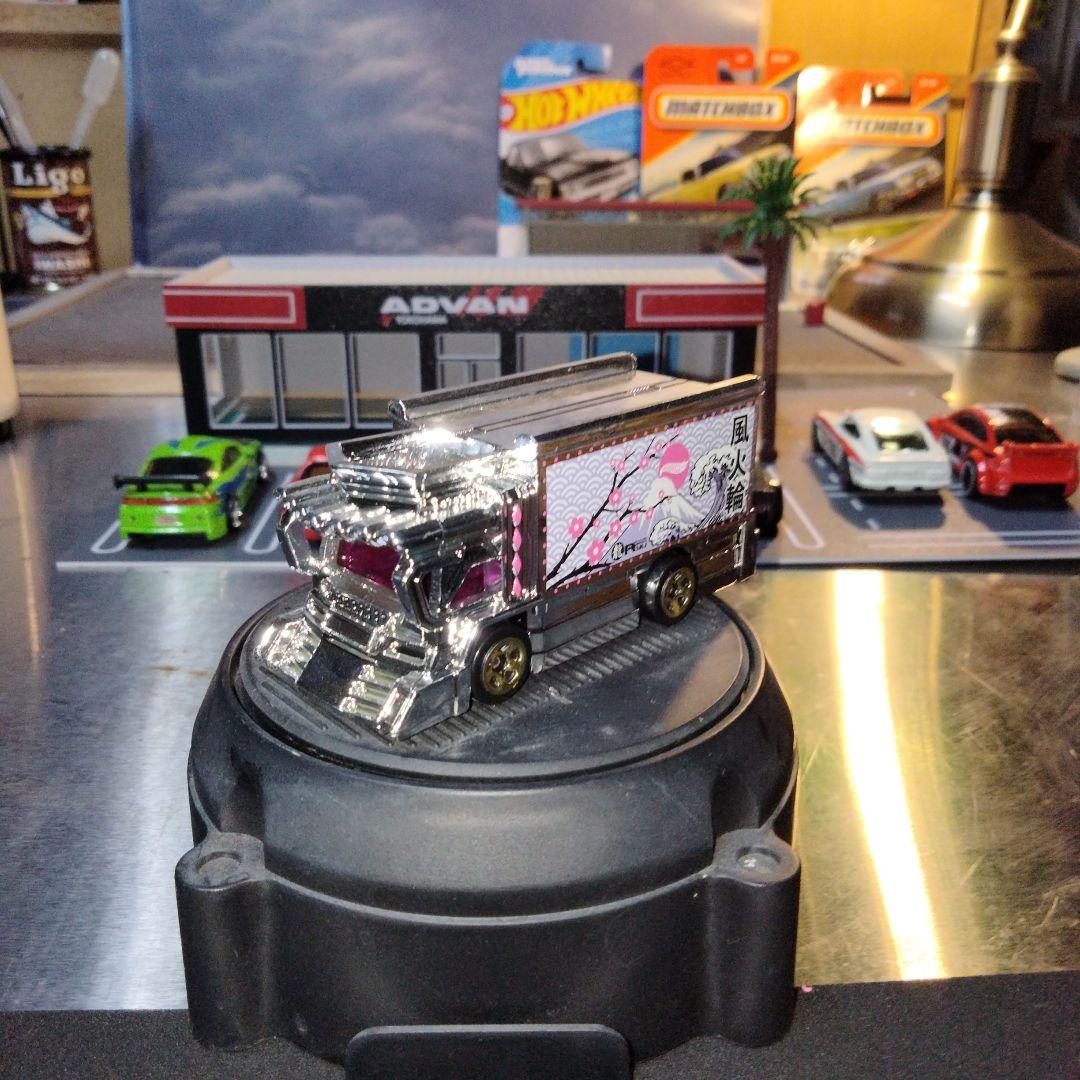 ホットウィール12台セット　ニッサン　マツダ　　　三菱　デコトラ　軽トラ