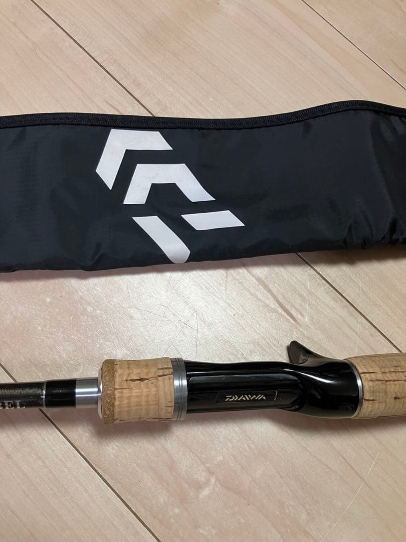 近隣手渡し可能です！美品！ダイワ　ブラックレーベル＋BLX+ 66MLFB