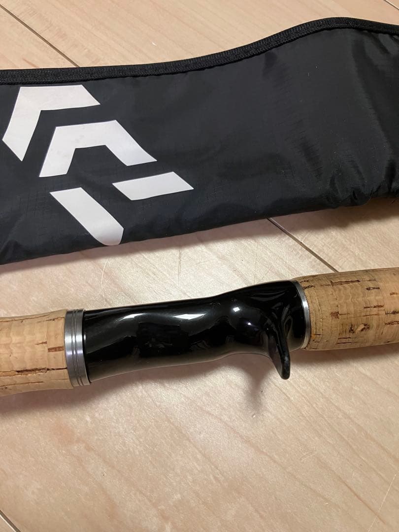 近隣手渡し可能です！美品！ダイワ　ブラックレーベル＋BLX+ 66MLFB