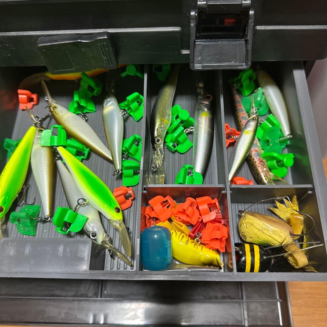 k*a様 バス釣り スピナーベイト、ハードプラグその他 BOX付き