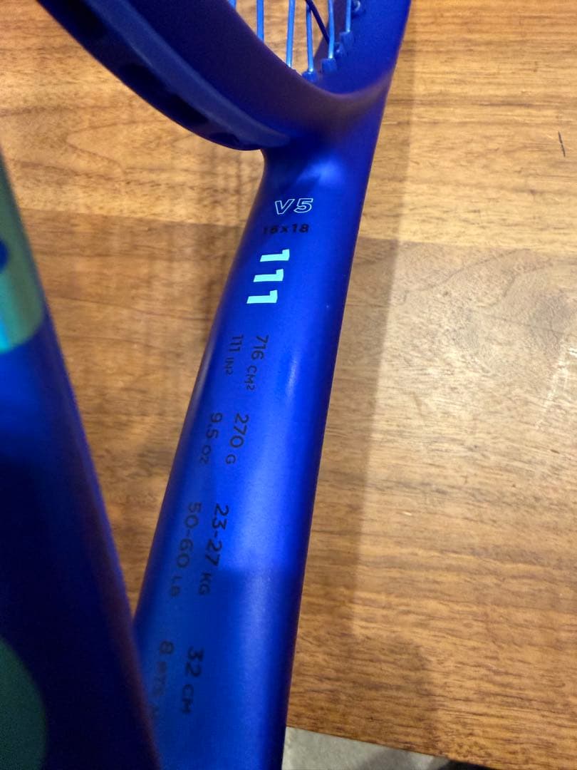 Wilson ウルトラV5 111 グリップ2テニスラケット 270g