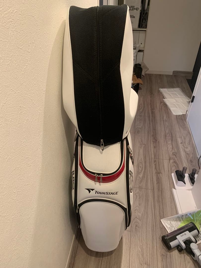 ビックバス　TOURSTAGE キャディバッグ ホワイト/ブラック