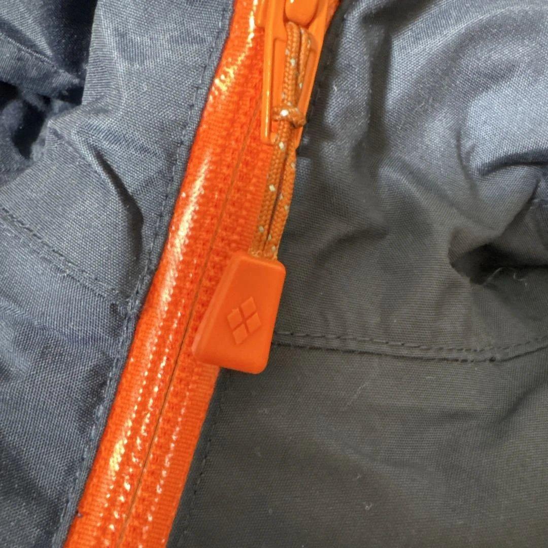 美品　人気モデル　モンベル パウダーステップジャケット スノージャケット キッズ