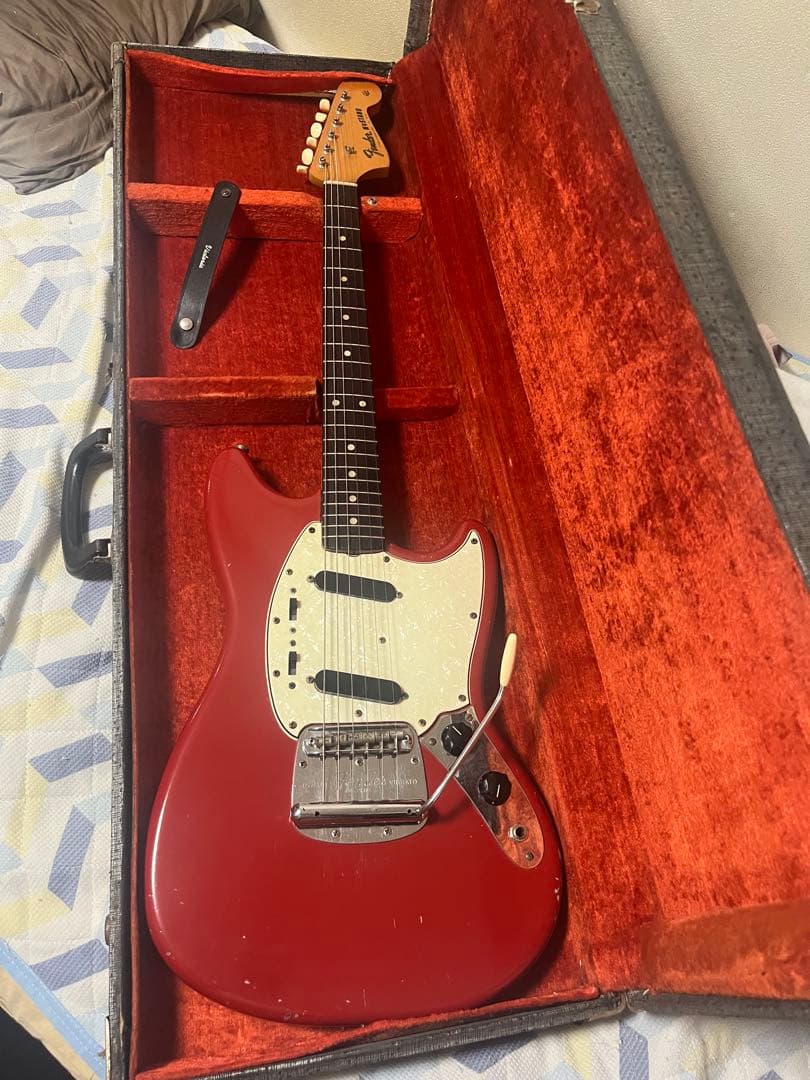 1965年製fender mustang