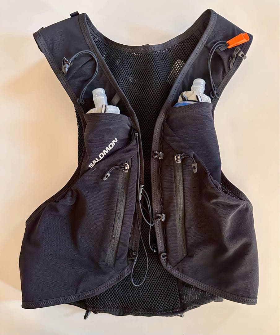 SALOMON ADV SKIN 12 フラスク付き