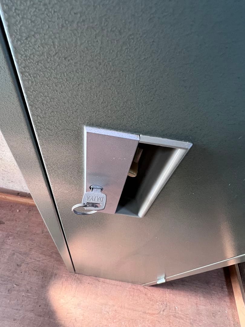 Nissan Miroku ロック付き収納ボックス ガンロッカー