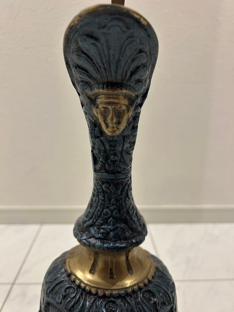 装飾的な金属製花瓶 真鍮製　中古品