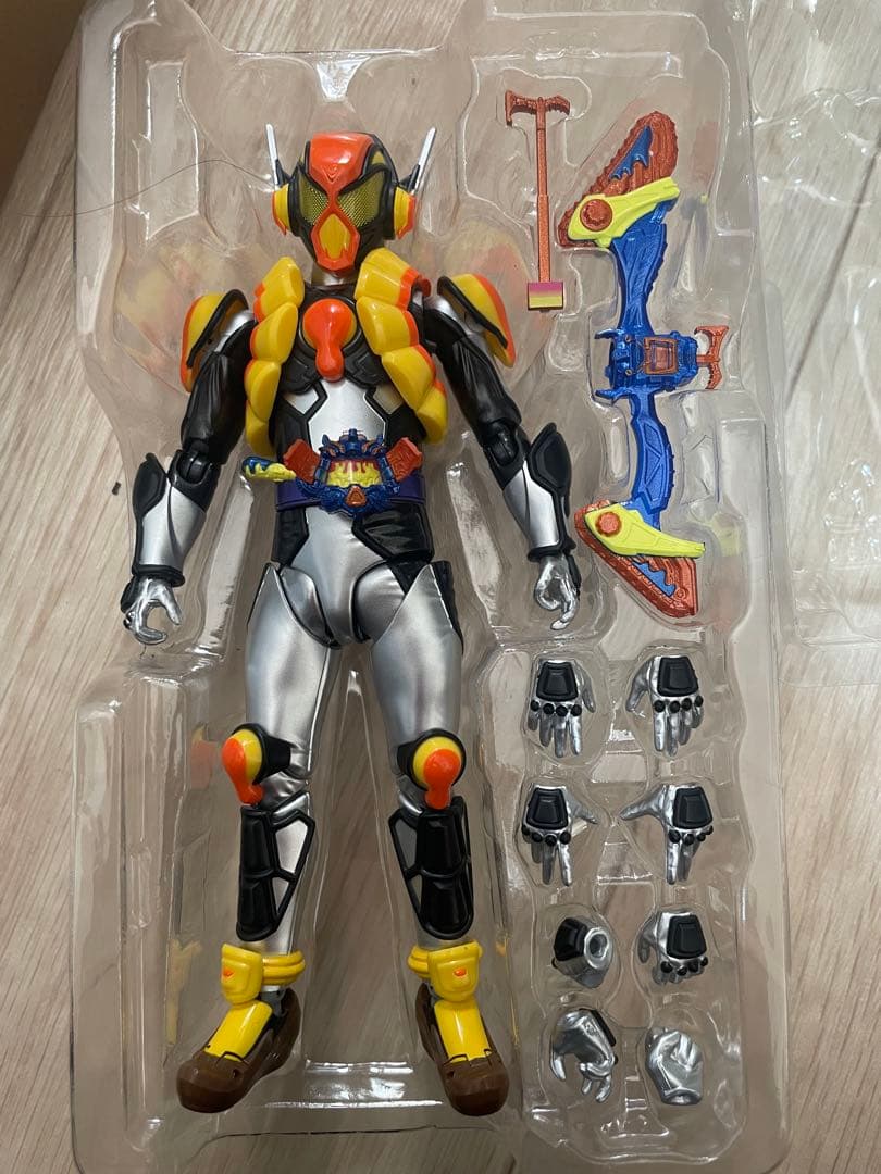 SHFiguarts 仮面ライダーガヴケーキング＆仮面ライダーヴラム　セット