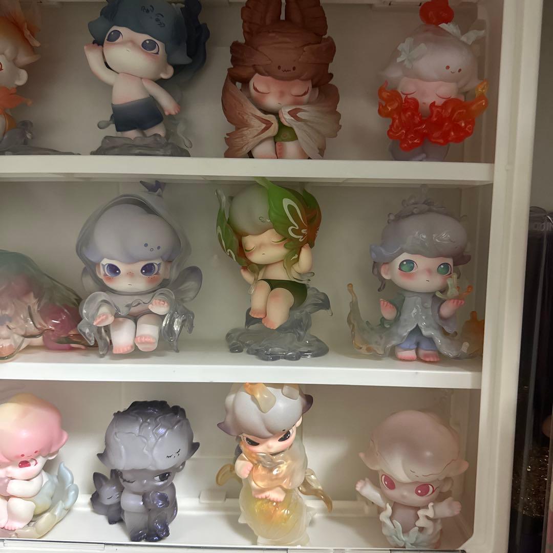 1月限定価格　ポップマートDIMOO フィギュアまとめ売り　カードあり