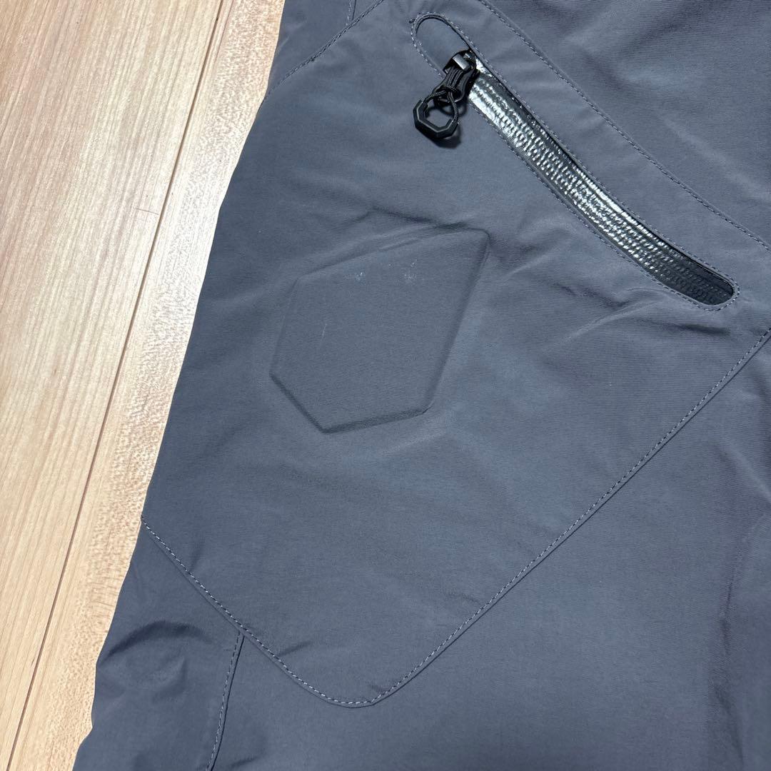 GORE-TEX素材のVOLCOM製スノーボードパンツ size S