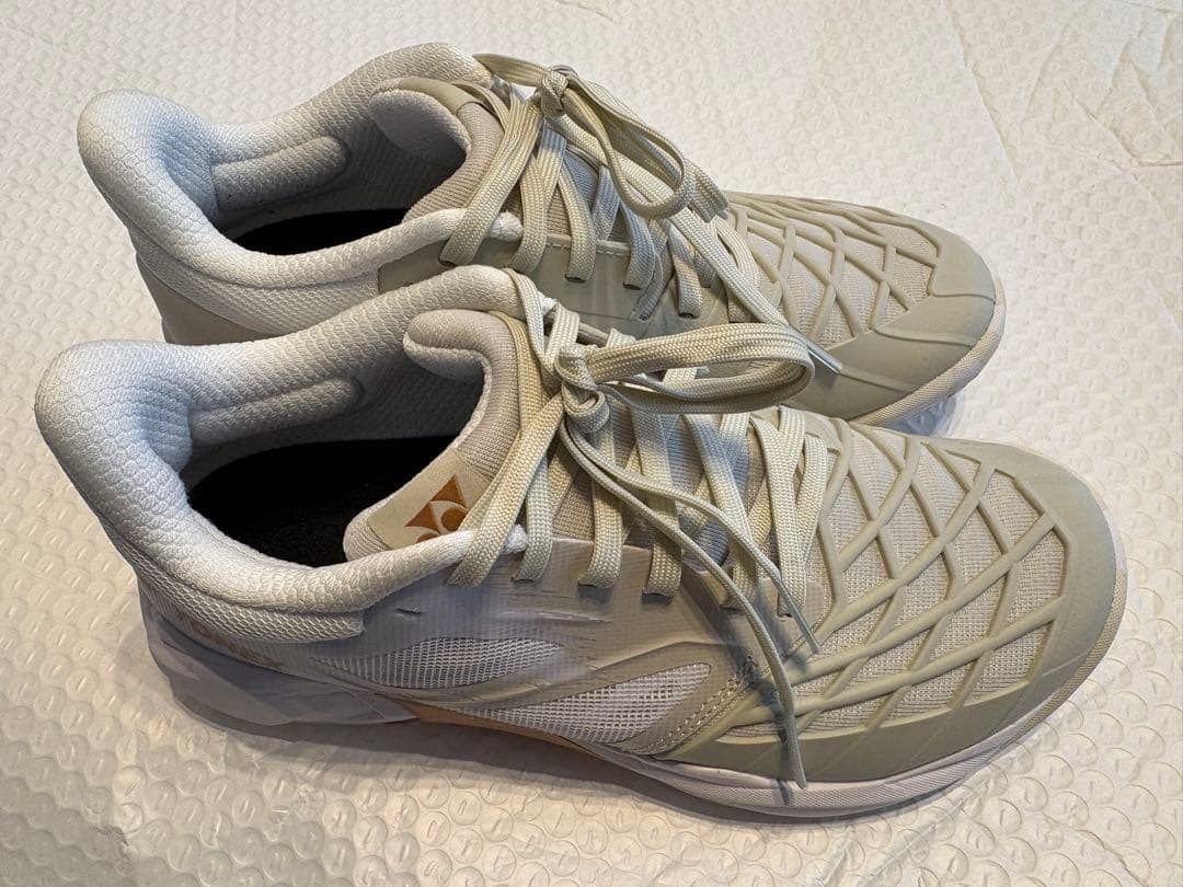 ヨネックス　カスケードドライブ　24センチ　新作