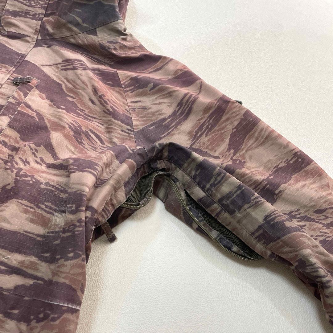 6651 バートン　ジャケット　ゴアテックス　迷彩柄　メンズ　スノボウェア