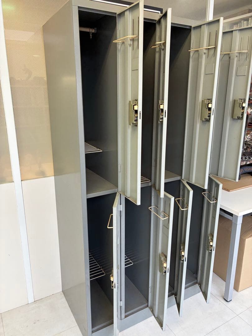 ITOスチール製 オフィスロッカー 8扉 グレー※鍵無し　訳あり ジャンク