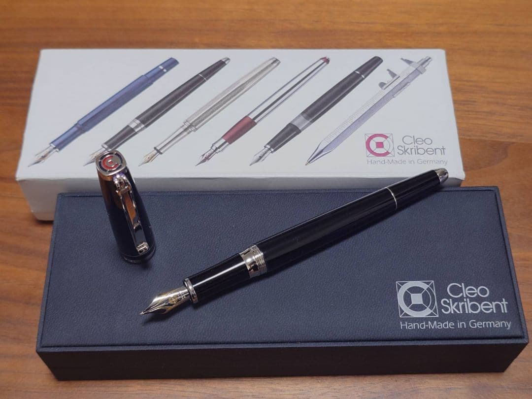 クレオ・スクリベント万年筆　プラチナライン　ブラック　18金ロジウムメッキFニブ