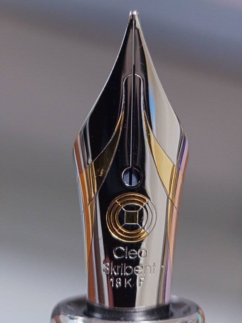 クレオ・スクリベント万年筆　プラチナライン　ブラック　18金ロジウムメッキFニブ