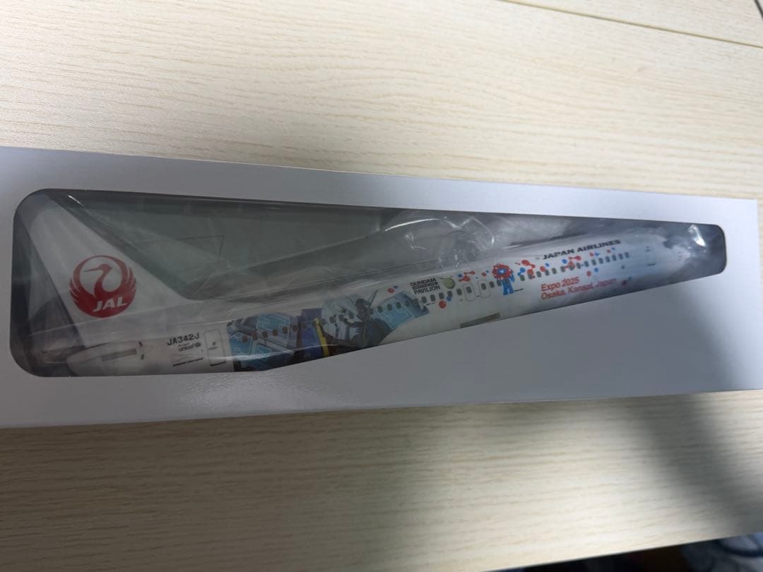 JAL 万博 ガンダムモデルプレーン 737-800