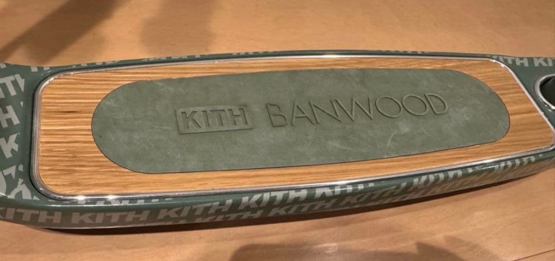 KITH BANWOOD コラボ 　完売品　スケーター　　キックボード
