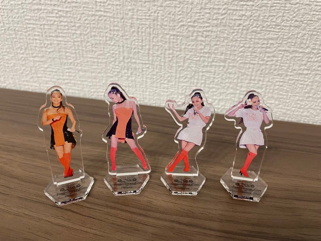 安室奈美恵　アクリルスタンド　25周年
