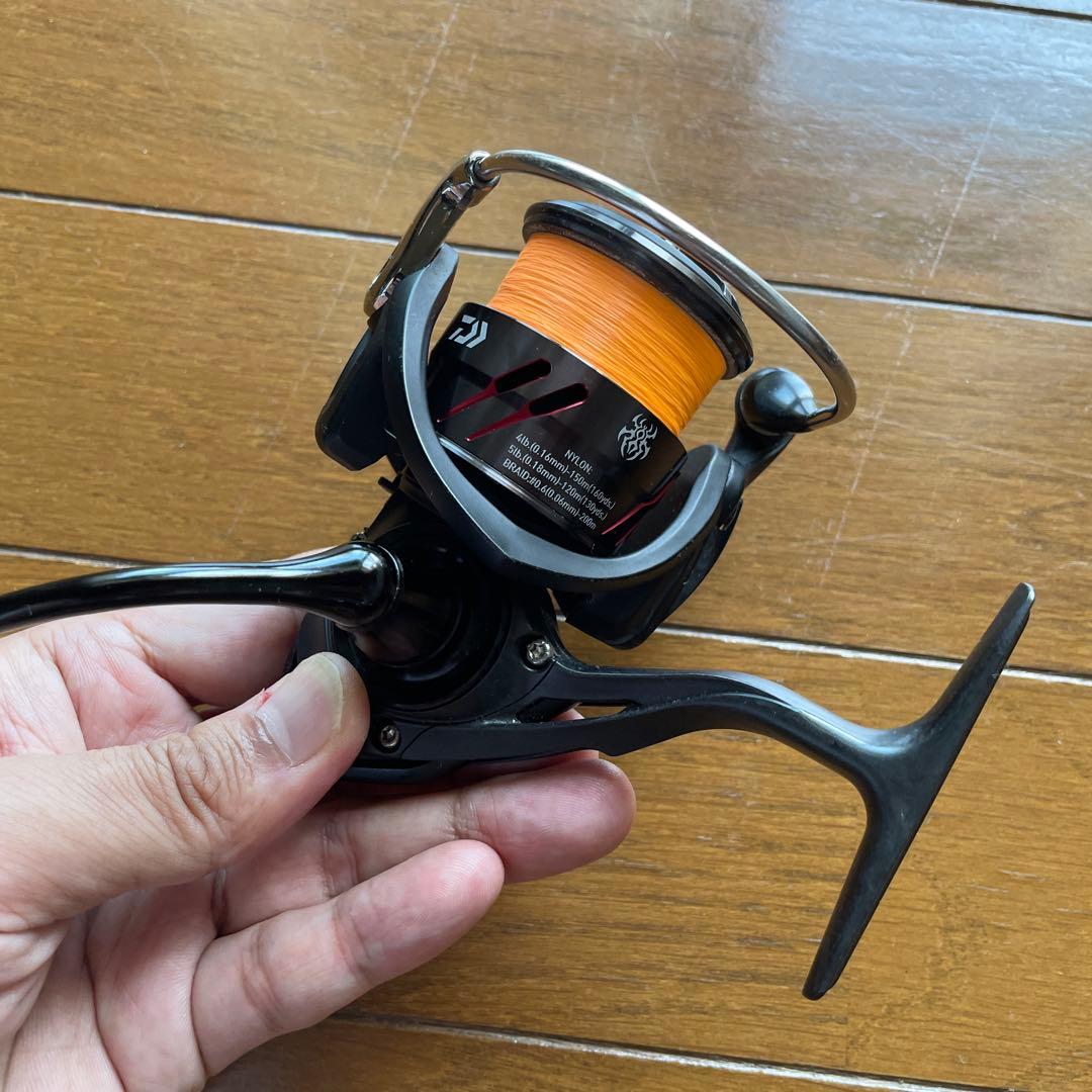 18 タトゥーラ LT2500S-XH ダイワタトゥーラスピニングリール