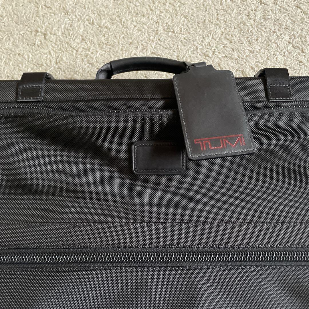 【極美品】TUMI ガーメントケース トライフォールド 22133DH ブラック