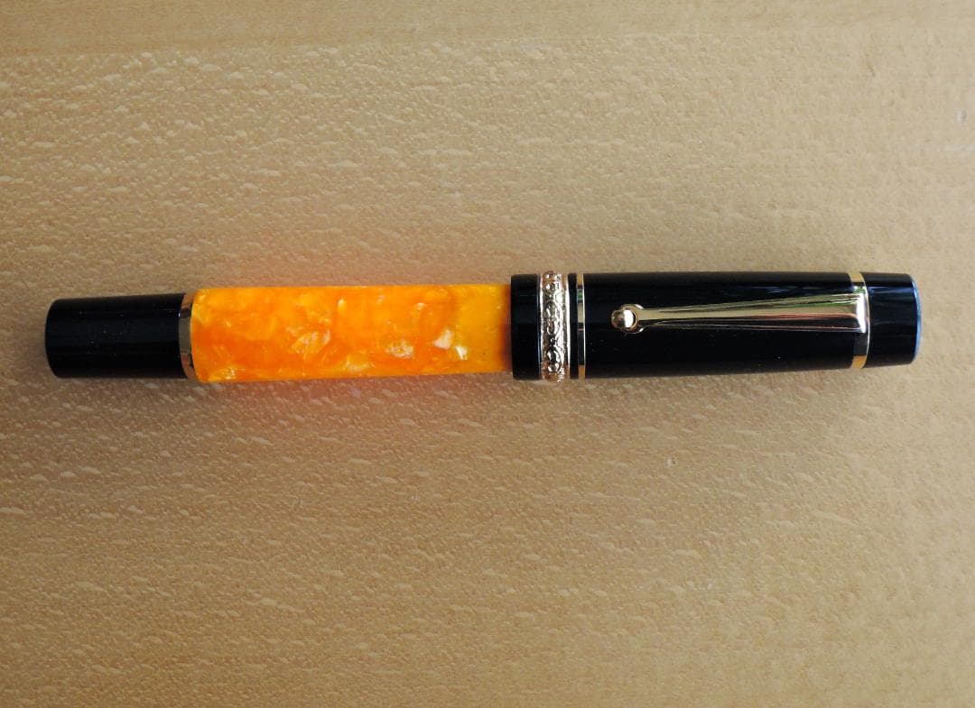 【バロン】デルタ ドルチェビータ ミディアム万年筆 バーメイル18K F