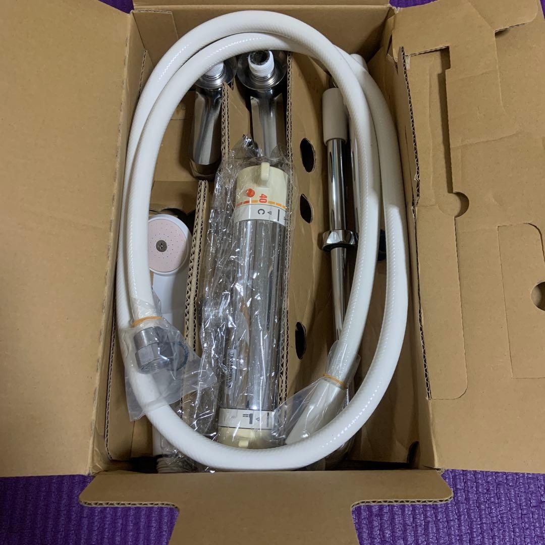 コアラ　TOTO混合水栓蛇口とシャワーヘッド