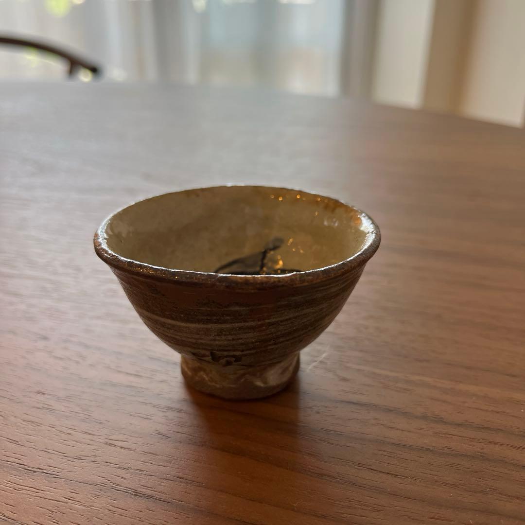 人間国宝 金城次郎 作　魚紋ぐい呑み（共箱なし） 壺屋焼・やちむん