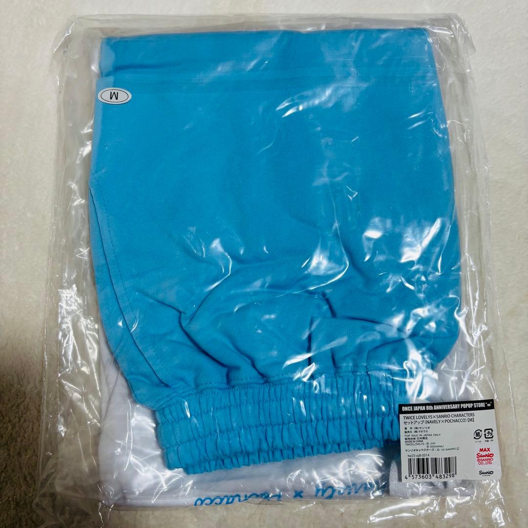【未開封】TWICE LOVELYS × SANRIO セットアップ　レア