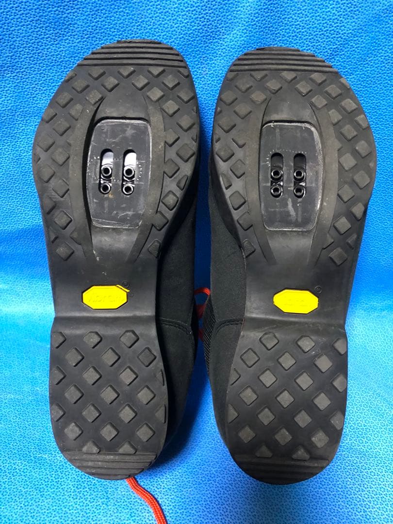 Giro RumbleVR ブラック/グローウィングレッド 43(27.5cm)