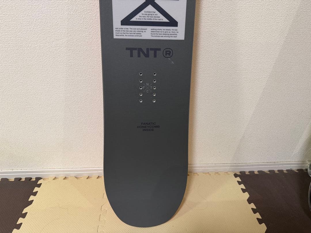 k FNTC TNT-R 153cm 22-23モデル スノーボード板