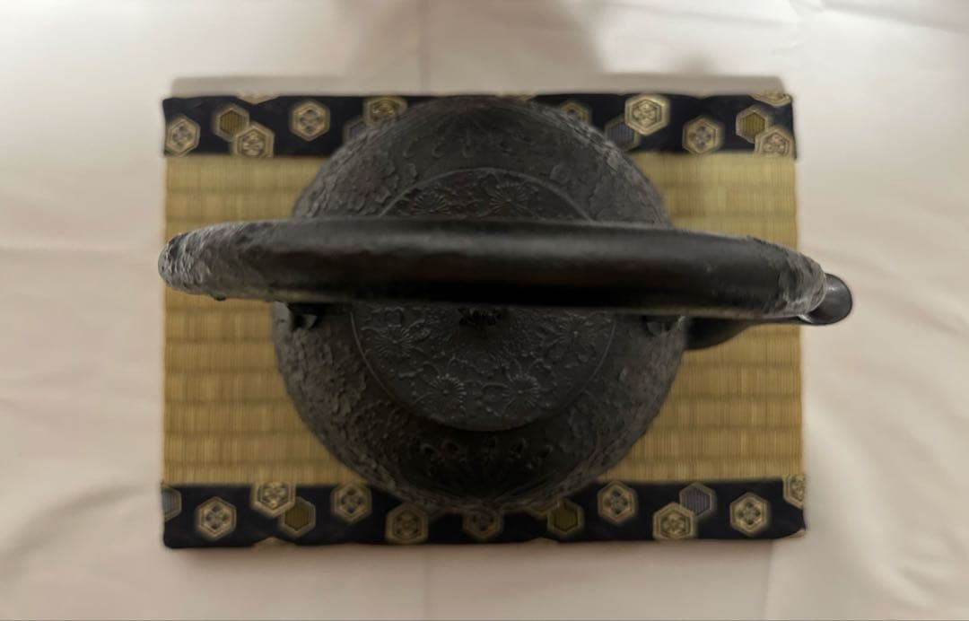 本番盛岡 薫山 南部鉄器 鉄瓶 南部型 桜 2.0リットル 新品未使用品