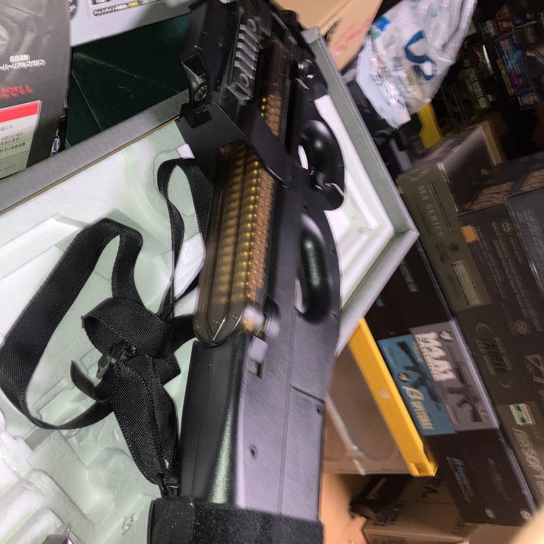 東京マルイ　P90