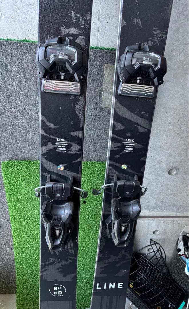 LINE BLEND スキー 板 チロリア バインディング付き