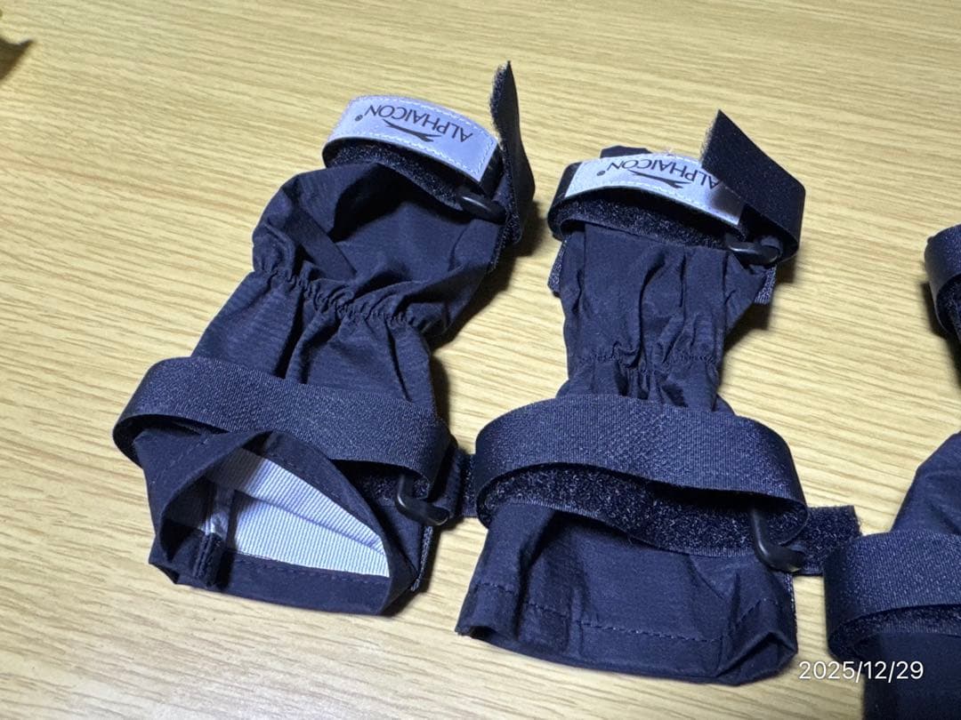 ②アルファアイコン レッグガード ブラック Sサイズ 1匹分4足