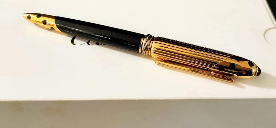 Cartier パンテール・ドゥ・カルティエ トリニティ　ボールペン　リフィル付