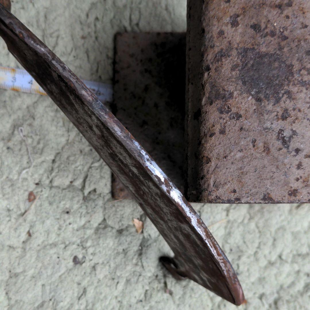 キャンプにねー　ナタ( ꈍᴗꈍ)○勘と有ります、　刃は15cm位です(✿^‿^)