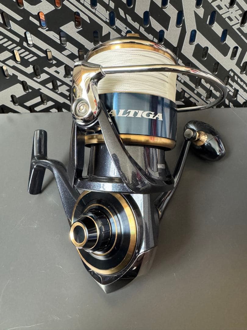 ダイワ　ソルティガ18000H　20000スプール　ライン付