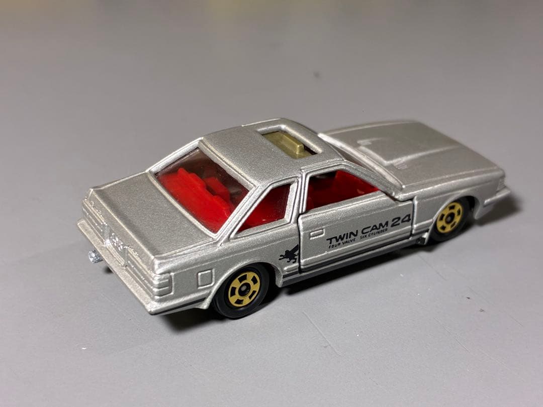 トミカ 日本製 ソアラ 2800GT