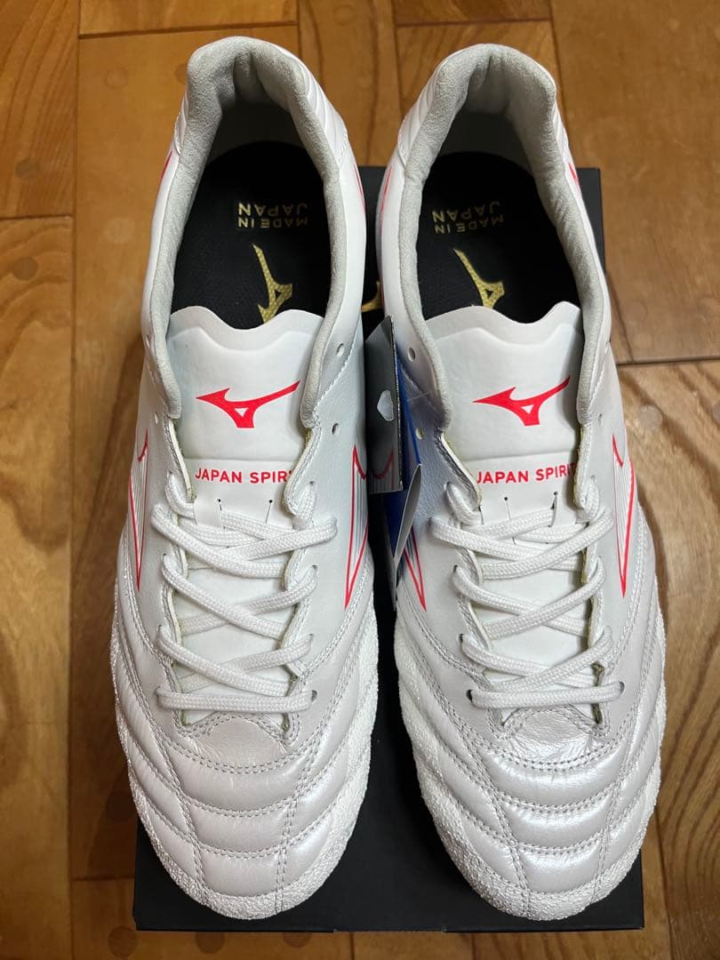 新品　激レア　廃盤品　ミズノ　モナルシーダ ネオ2 ワイド JAPAN ホワイト