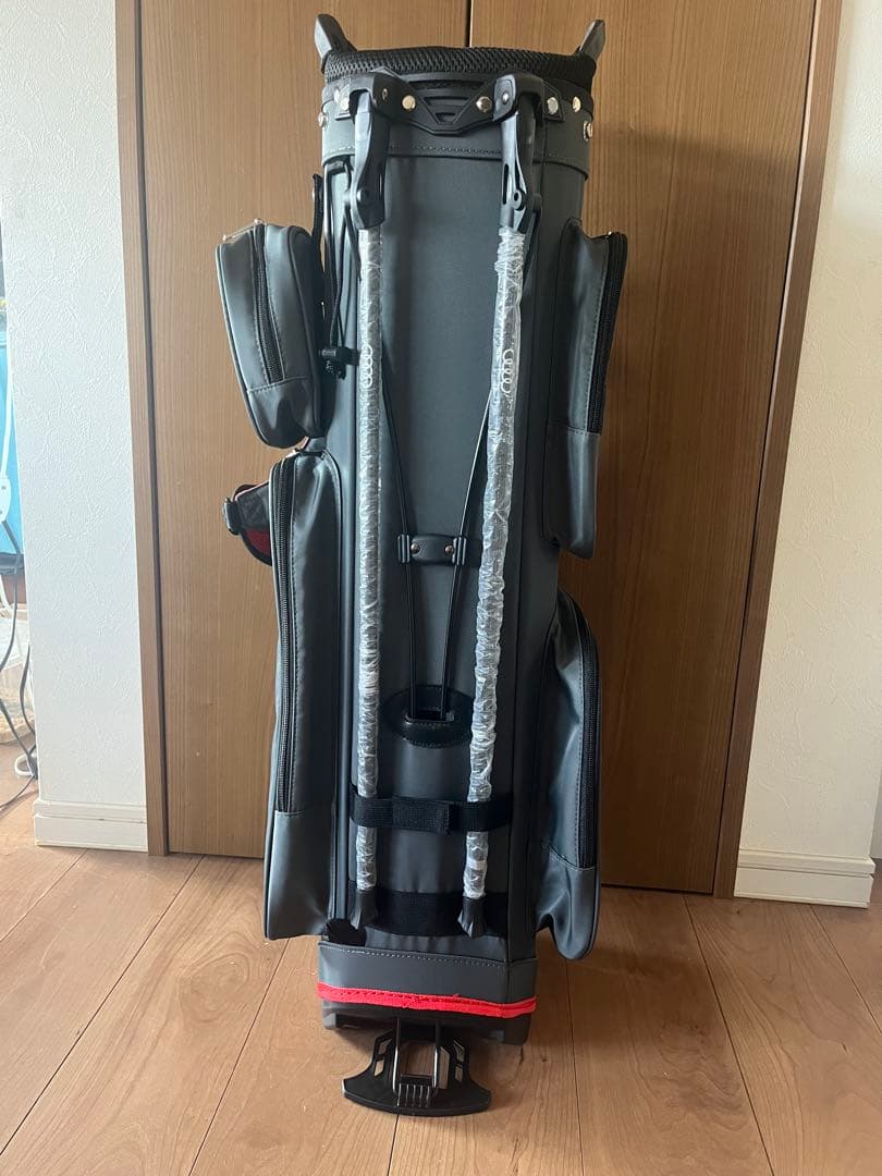 Audi ゴルフバッグ・キャディバッグ ブラック/レッド